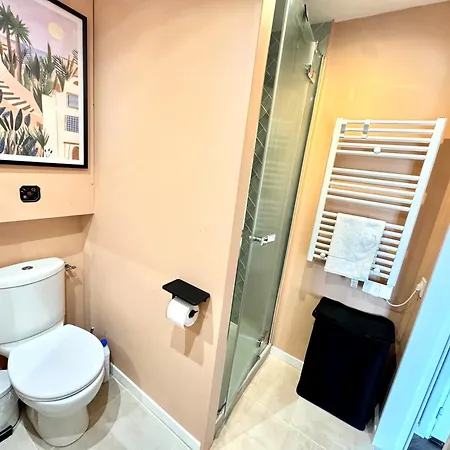 La Petite Oasis - Idéal Couple - Lumineux - Calme - 10min à Pieds Du Centre Ville&de La - Balcon Exposé Sud - 2km Du Centre Juno - Stationnement&wifi Gratuits