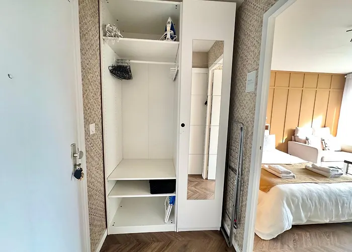 La Petite Oasis - Pour 2pers - 2km Du Centre Juno Et Du Debarquement - 10min A Pieds Du Centre & De La - Balcon - Exposition Sud - Stationnement & Wifi Gratuits * Courseulles-sur-Mer