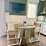 La Petite Oasis - Pour 2pers - 2km Du Centre Juno Et Du Debarquement - 10min A Pieds Du Centre & De La - Balcon - Exposition Sud - Stationnement & Wifi Gratuits *