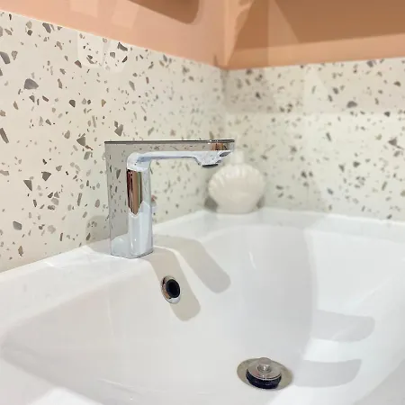 公寓 La Petite Oasis - Pour 2pers - 2km Du Centre Juno Et Du Debarquement - 10min A Pieds Du Centre & De La - Balcon - Exposition Sud - Stationnement & Wifi Gratuits *