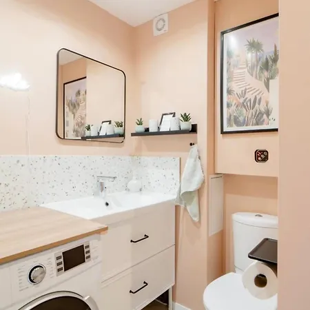 Apartment La Petite Oasis- Ideal Couple - Calme - Balcon Sud - Lumineux - 10min Du Centre & - Proche Centre Juno - Wifi Courseulles-sur-Mer
