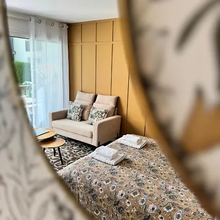 La Petite Oasis- Ideal Couple - Calme - Balcon Sud - Lumineux - 10min Du Centre & - Proche Centre Juno - Wifi Apartment Courseulles-sur-Mer