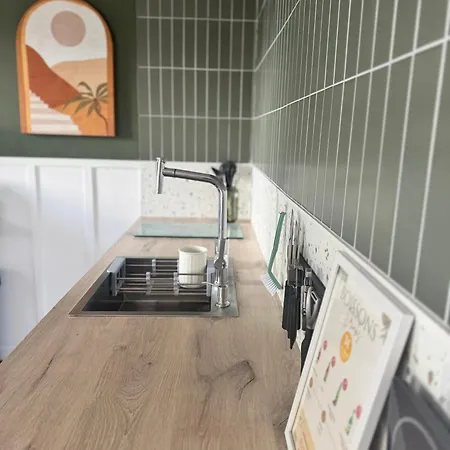 La Petite Oasis- Ideal Couple - Calme - Balcon Sud - Lumineux - 10min Du Centre & - Proche Centre Juno - Wifi Courseulles-sur-Mer