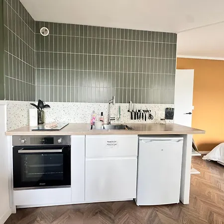 La Petite Oasis - Pour 2pers - 2km Du Centre Juno Et Du Debarquement - 10min A Pieds Du Centre & De La - Balcon - Exposition Sud - Stationnement & Wifi Gratuits Courseulles-sur-Mer