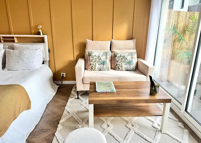 La Petite Oasis - Pour 2pers - 2km Du Centre Juno Et Du Debarquement - 10min A Pieds Du Centre & De La - Balcon - Exposition Sud - Stationnement & Wifi Gratuits Lejlighed