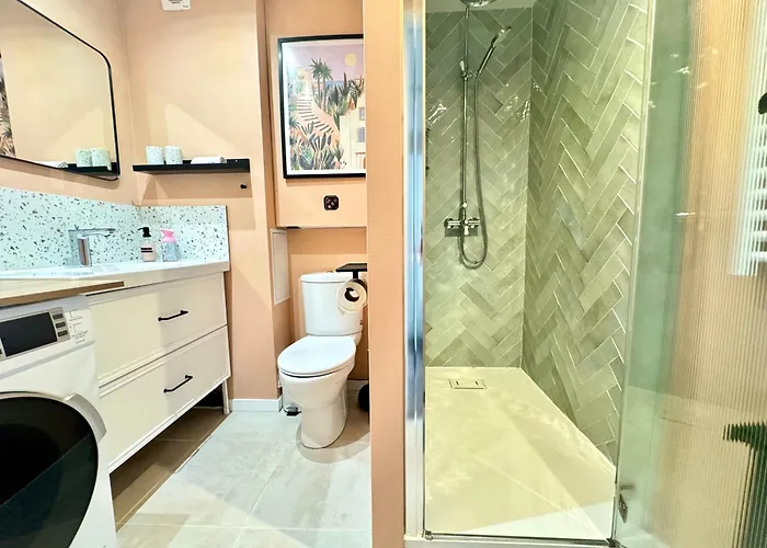 La Petite Oasis - Pour 2pers - 2km Du Centre Juno Et Du Debarquement - 10min A Pieds Du Centre & De La - Balcon - Exposition Sud - Stationnement & Wifi Gratuits *